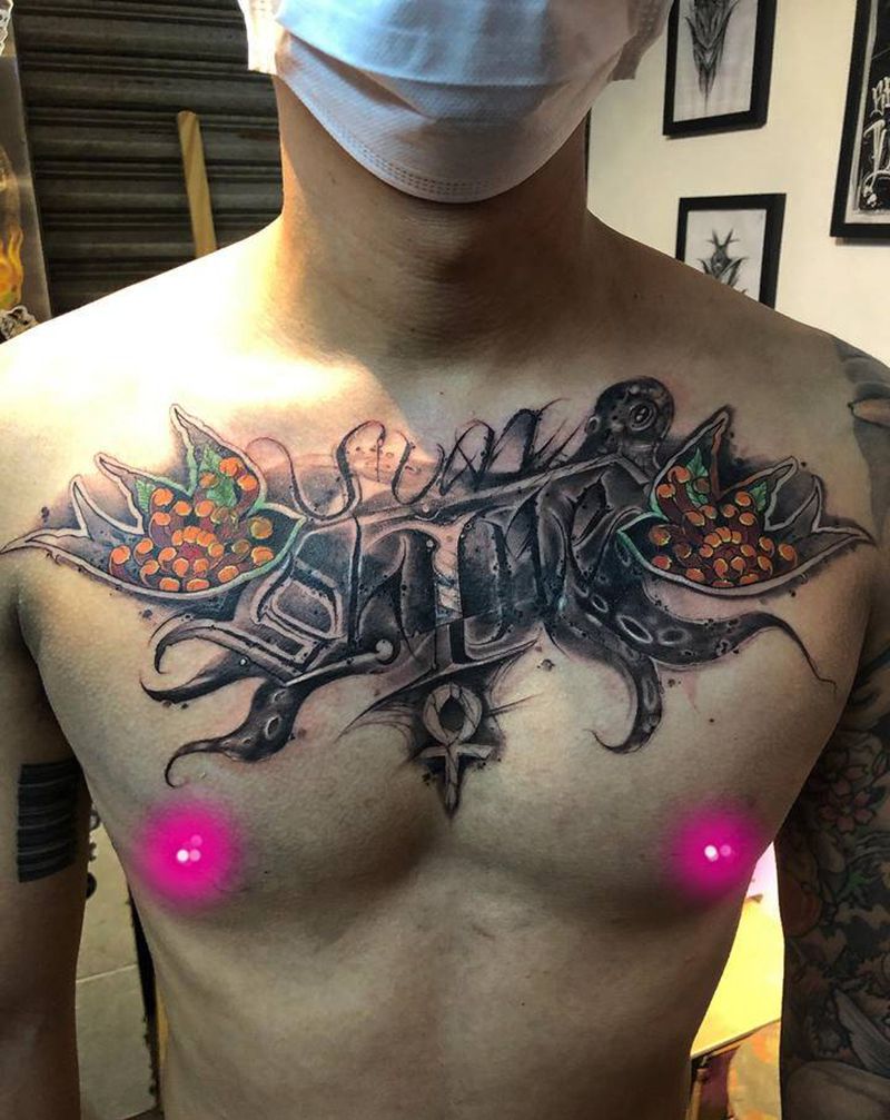 花体字覆盖纹身图片_胸部肩部花体字Old School花字覆盖纹身图案