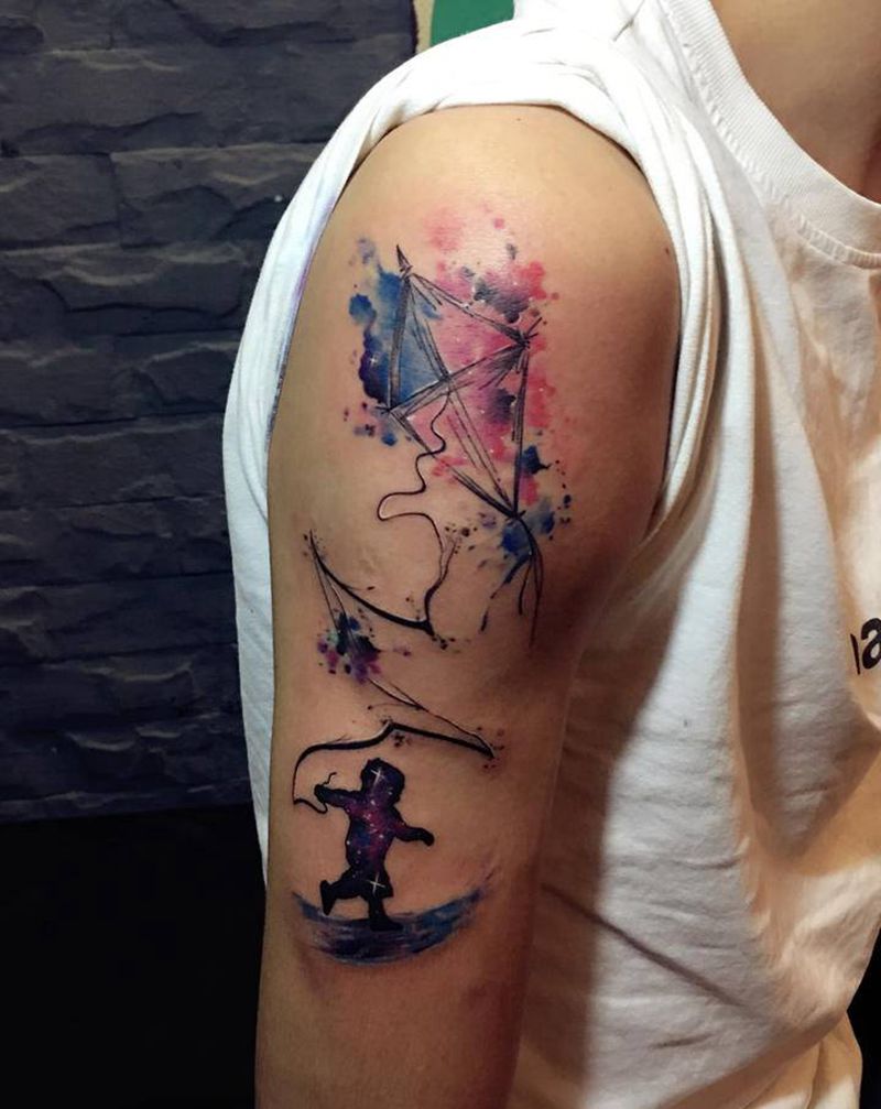童年纹身图片_手臂手部水彩水墨星空纹身图案