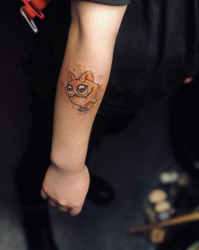 小猫咪纹身图片_手臂水彩点刺纹身图案