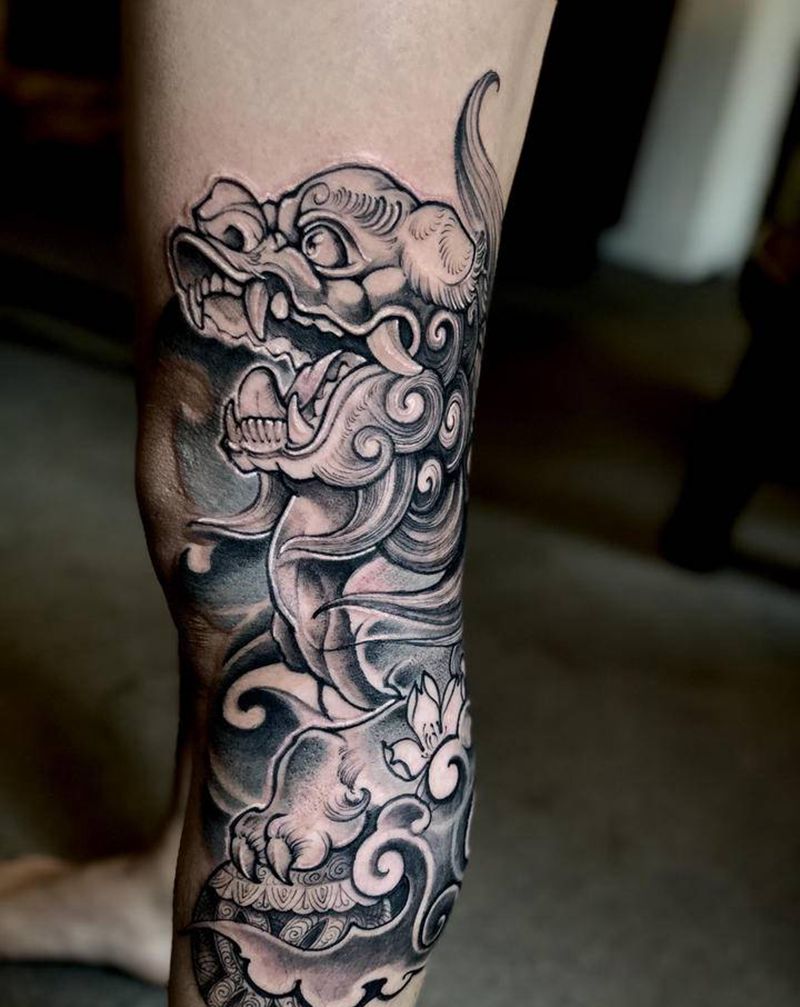 国风醒狮纹身图片_腿部新传统纹身图案