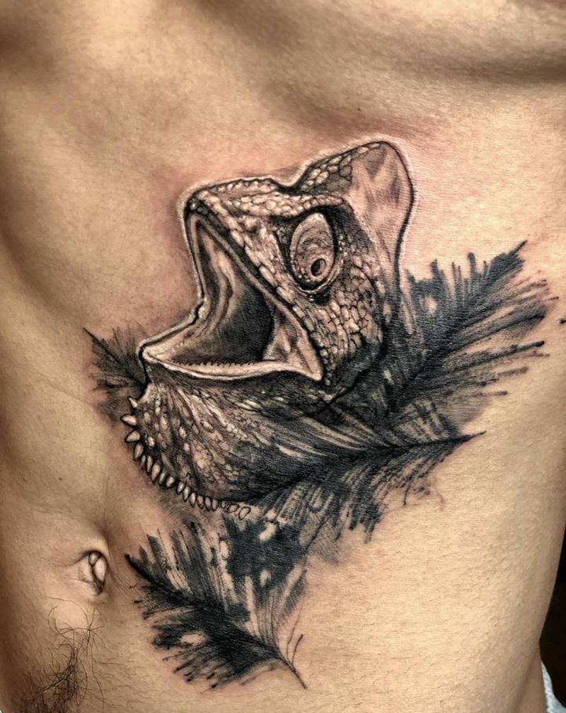 旧图覆盖纹身图片_腹部点刺欧美写实纹身图案