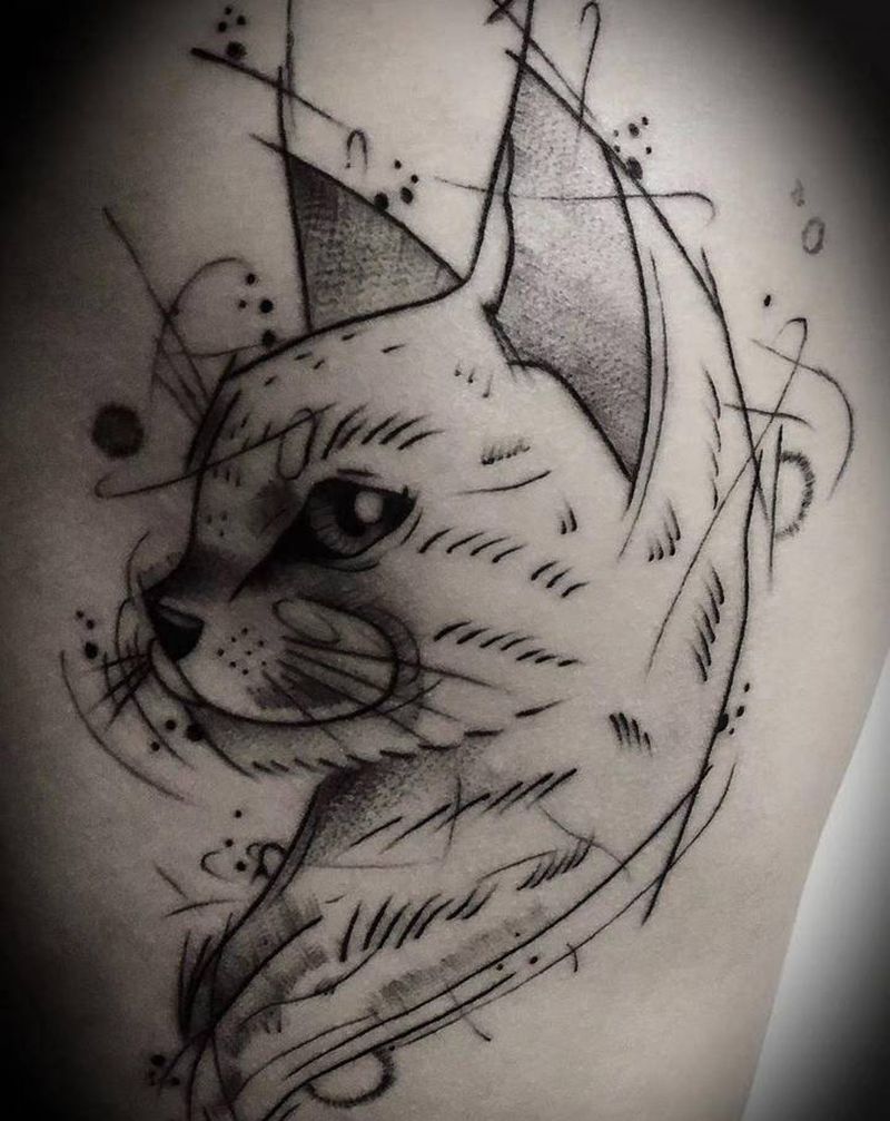 猫咪纹身图片_背部几何纹身图案