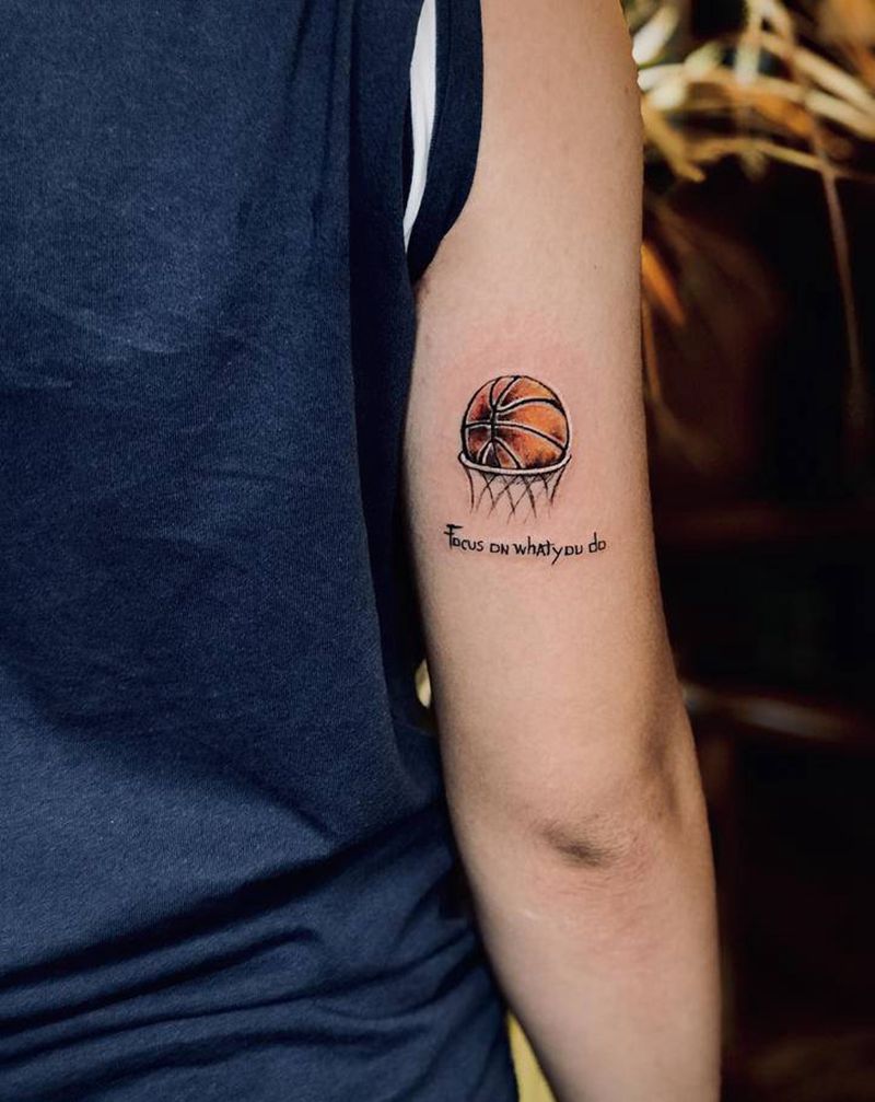 球迷纹身图片_手臂New School点刺纹身图案