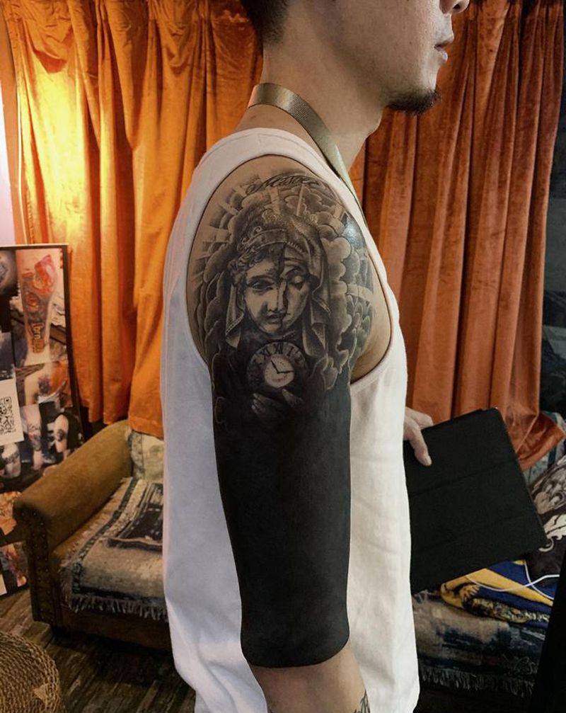 传说中的黑臂纹身图片_手臂手部纹身图案