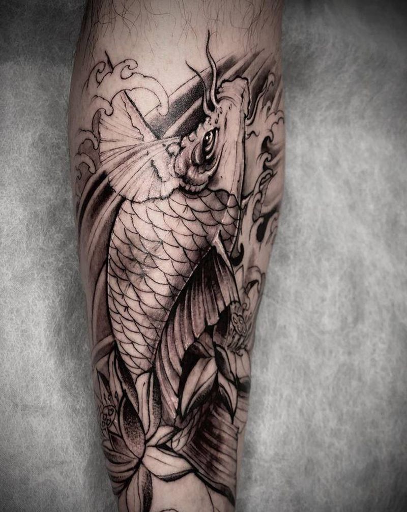 疤痕覆盖（鲤鱼）纹身图片_腿部新传统纹身图案