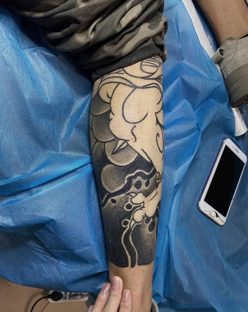 雷神纹身图片_腿部脚部老传统雷神雷神老传统纹身图案