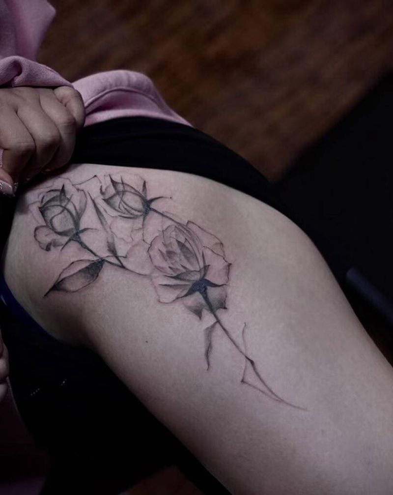 美腿纹身图片_臀部腿部水墨点刺纹身图案