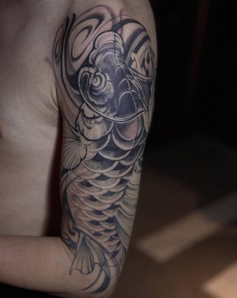 旧图覆盖手绘鲤鱼纹身图片_手臂新传统纹身图案