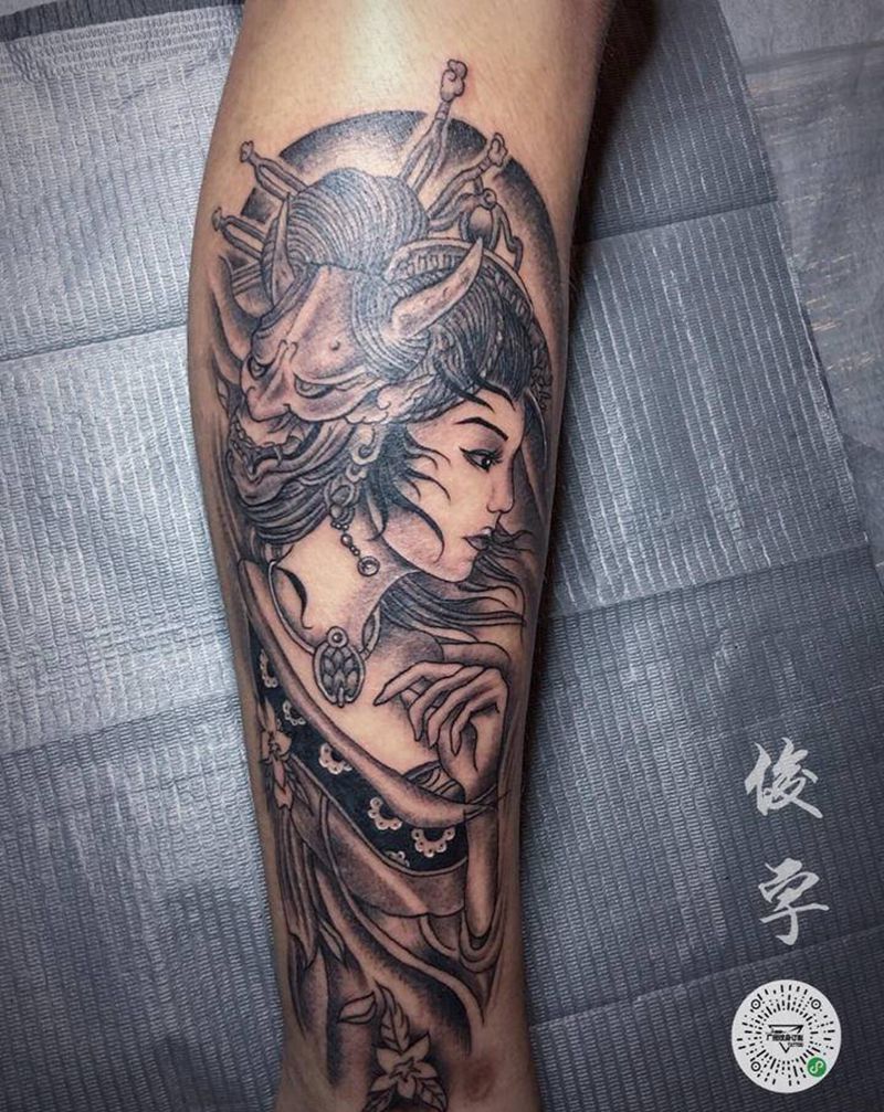 艺妓纹身图片_脚部纹身图案