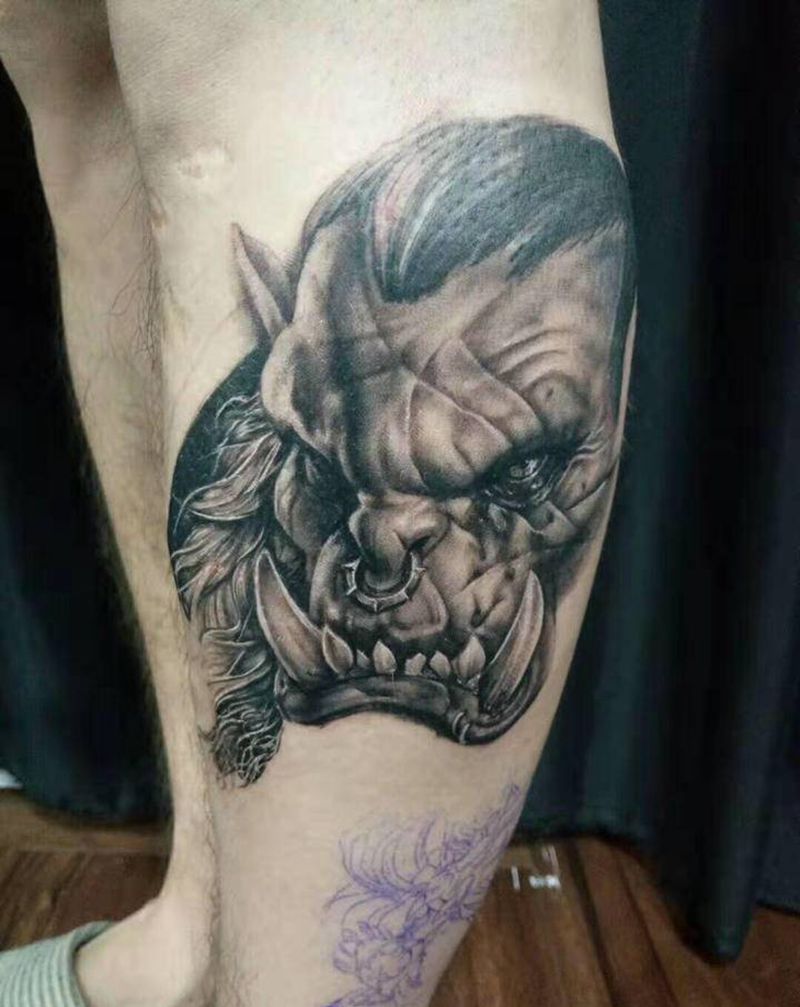 黑灰写实纹身图片_欧美写实纹身图案