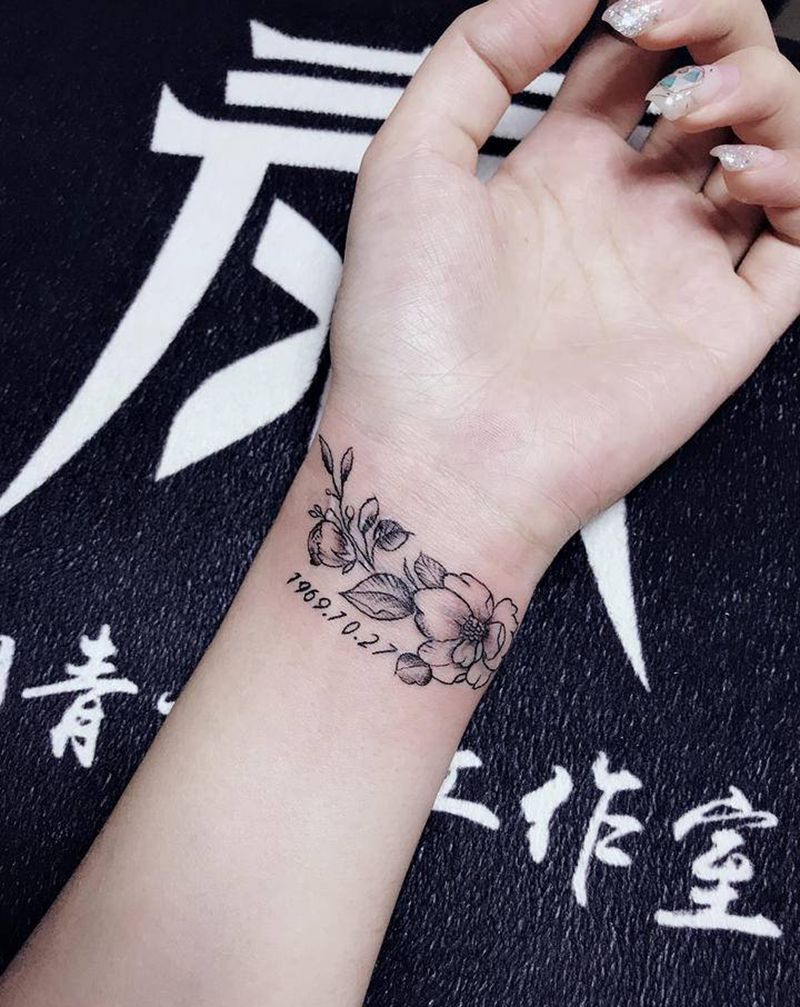 素花纹身图片_手部素花遮盖小清新纹身图案