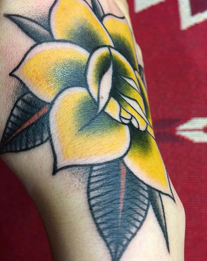 黄金玫瑰纹身图片_手部Old School纹身图案