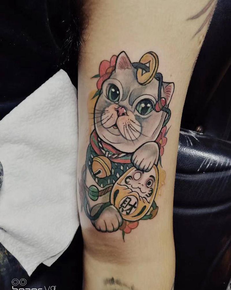 招财猫纹身图片_手臂纹身图案
