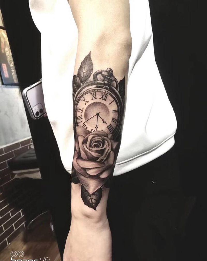 欧美时钟纹身图片_手臂纹身图案