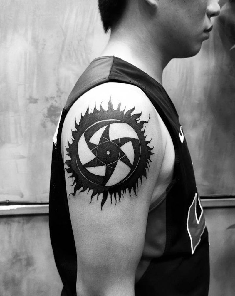 大臂图腾纹身图片_手部图腾草薙京火焰火影纹身图案