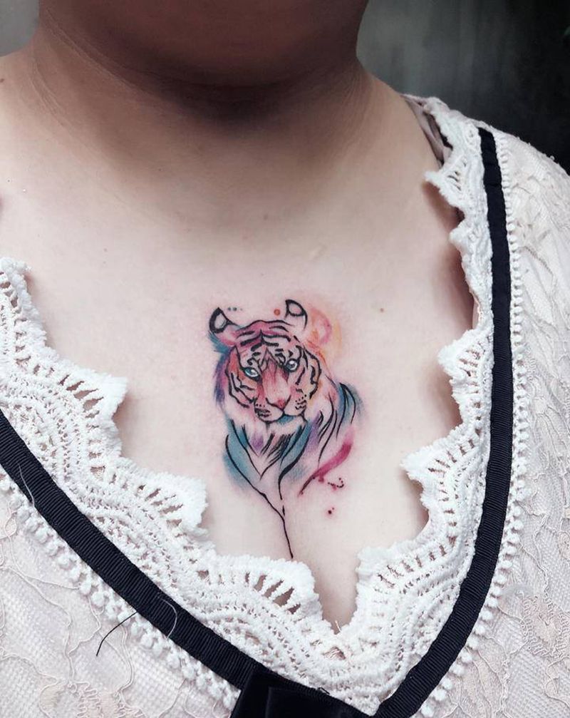 水彩老虎纹身图片_胸部水彩老虎水彩动物纹身图案