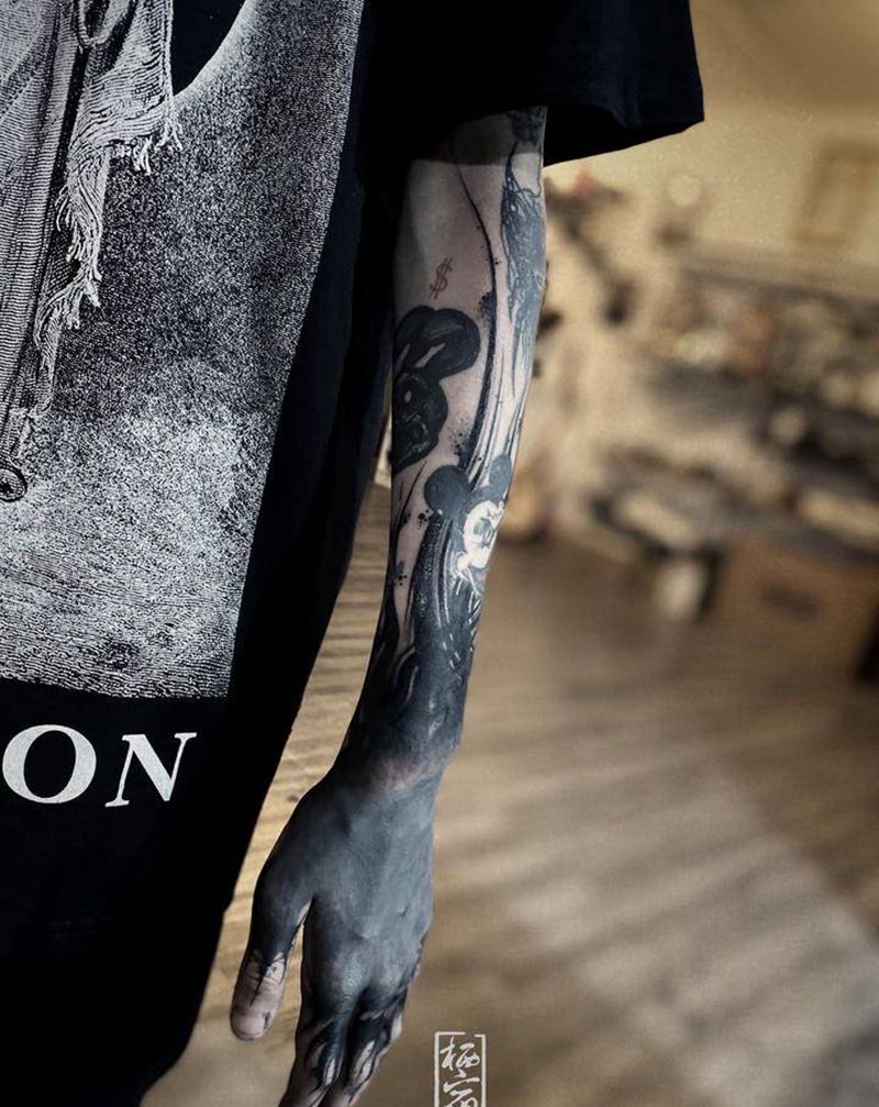 黑臂纹身图片_手臂手部水墨暗黑 花体字纹身图案