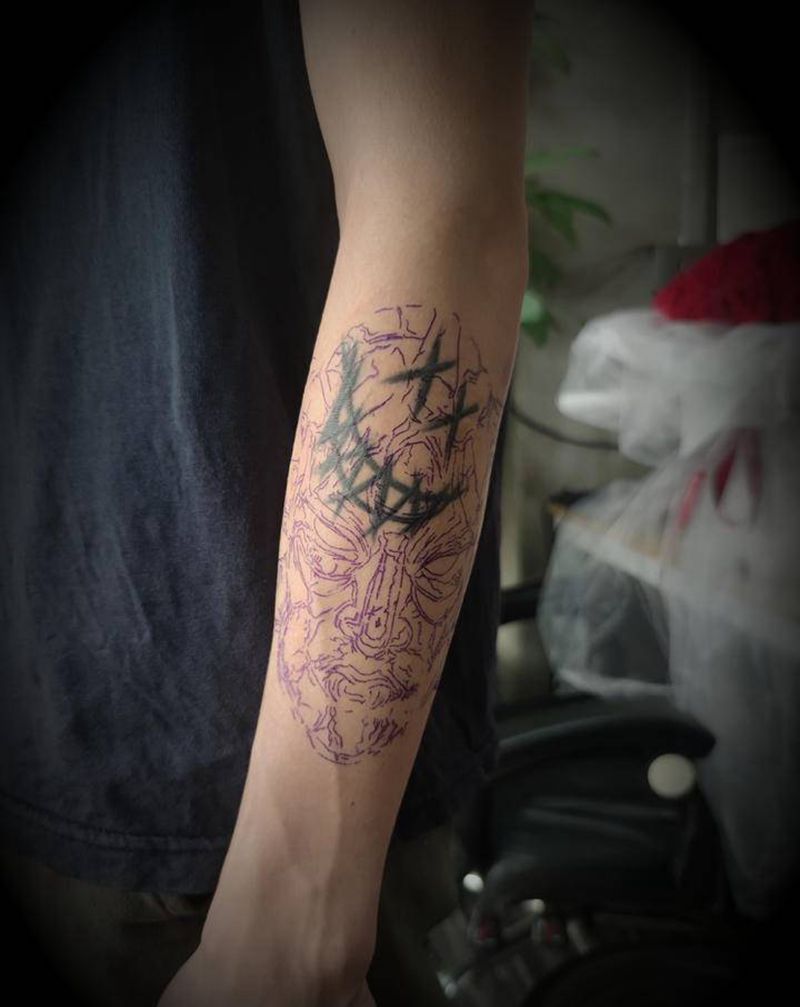 遮盖客人自带稿纹身图片_手臂欧美写实纹身图案