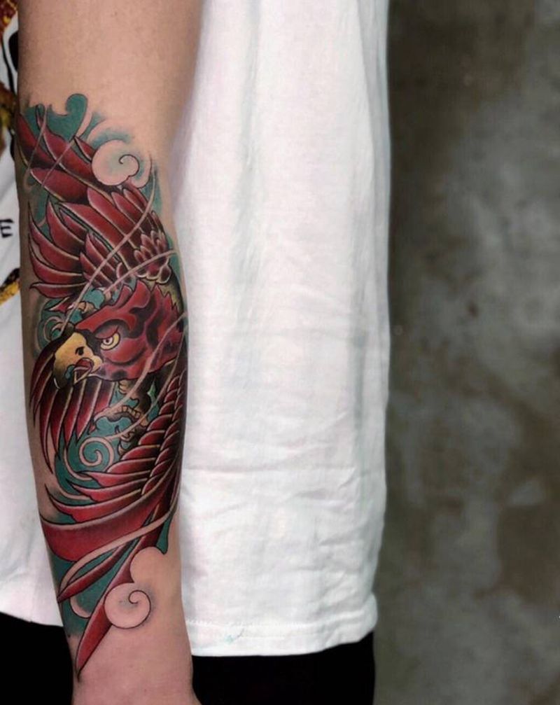 鸿鹰纹身图片_手部纹身图案