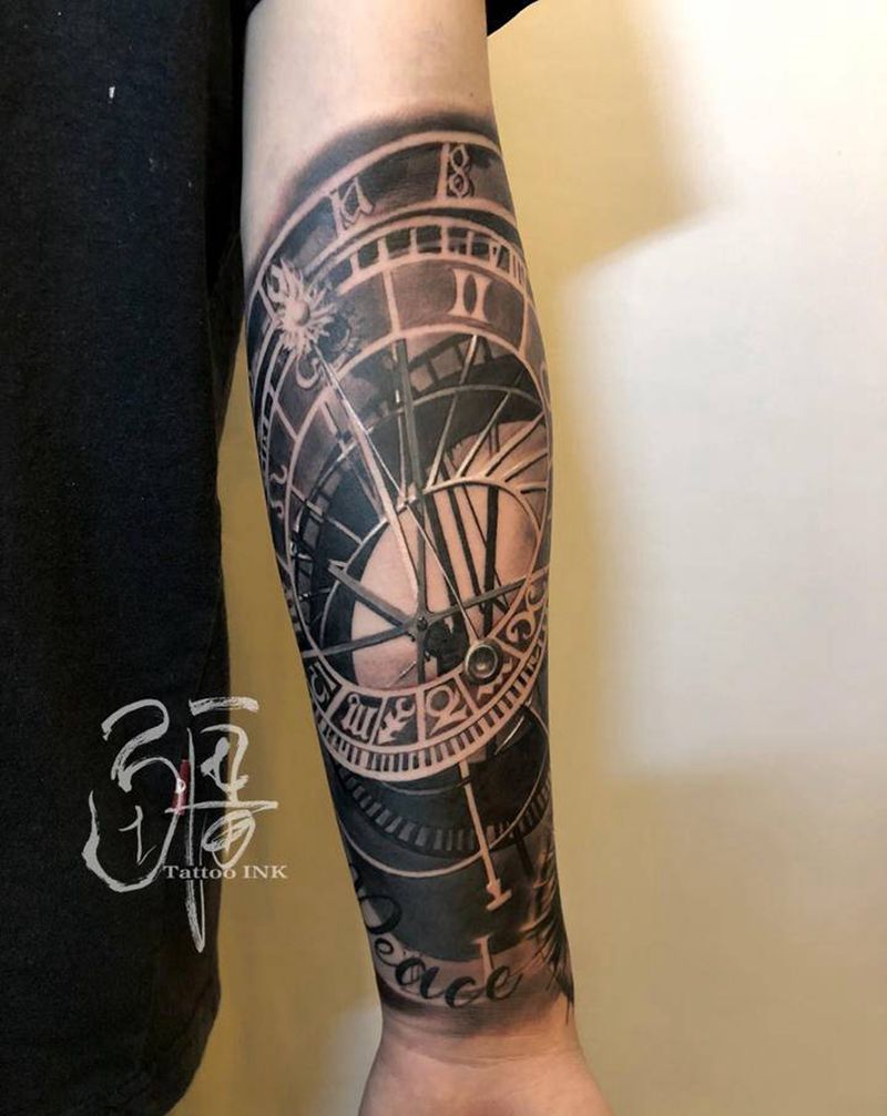 Time纹身图片_手臂手部欧美写实时钟纹身图案