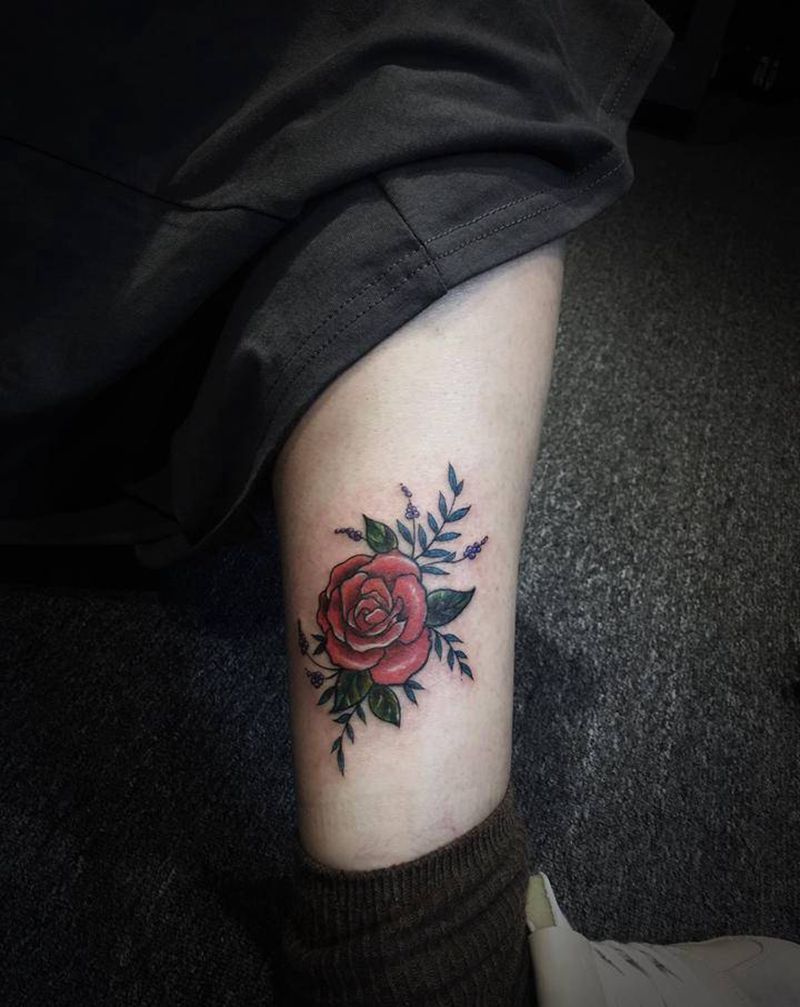 玫瑰，修改添加纹身图片_腿部水彩纹身图案