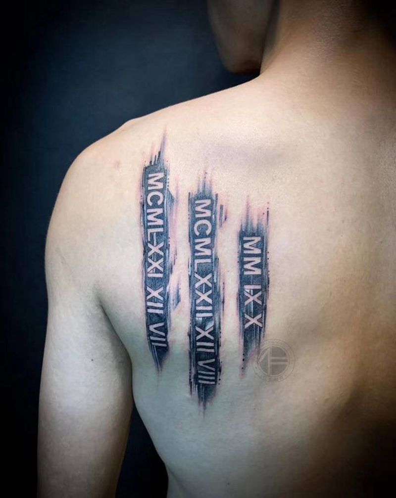 罗马数字纹身图片_背部水墨纹身图案