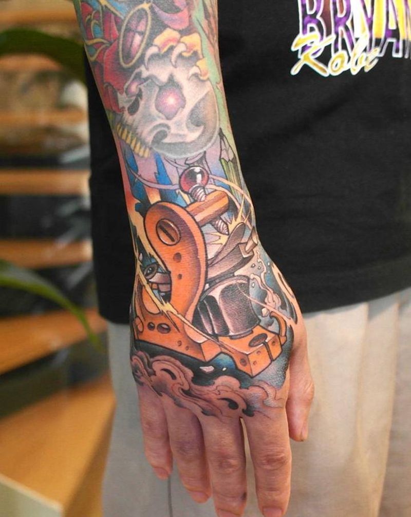 纹身机纹身图片_手臂手部New School新传统机纹身图案