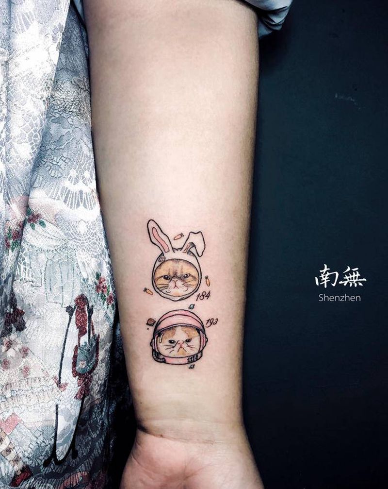 客人家猫纹身图片_手臂New School水彩纹身图案
