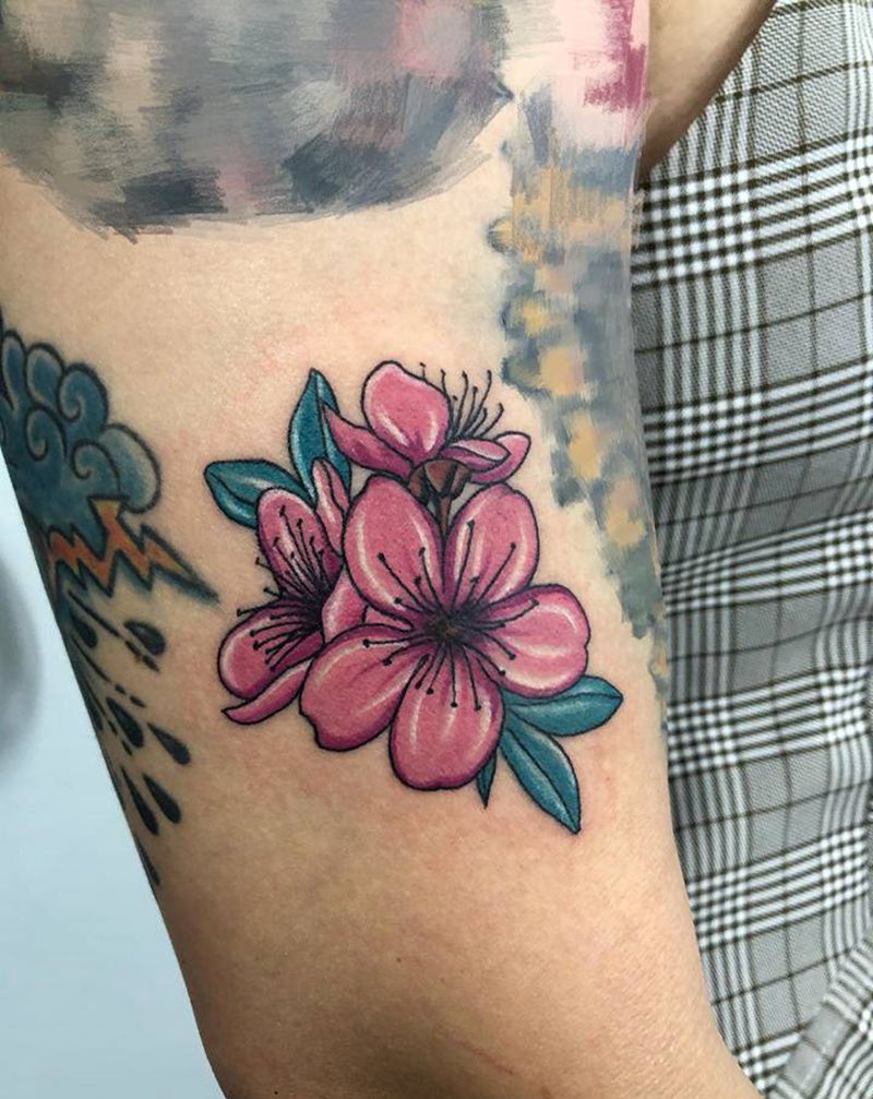 梅花小图拼接纹身图片_手臂Old SchoolNew School纹身图案