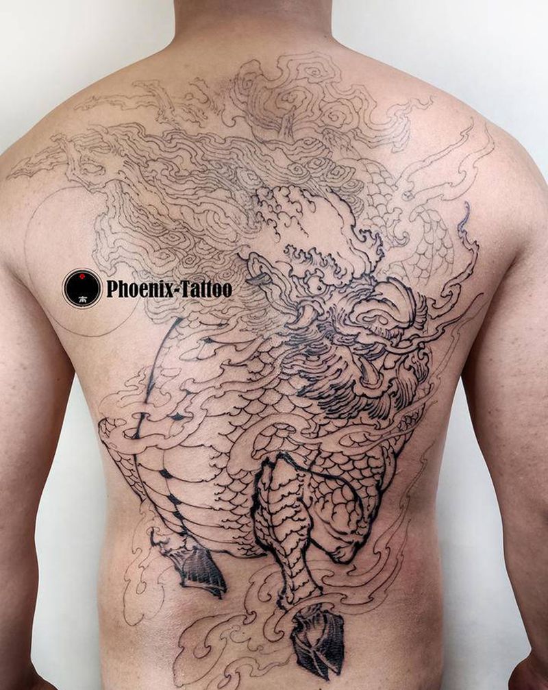 麒麟纹身图片_背部水墨麒麟中国风纹身图案