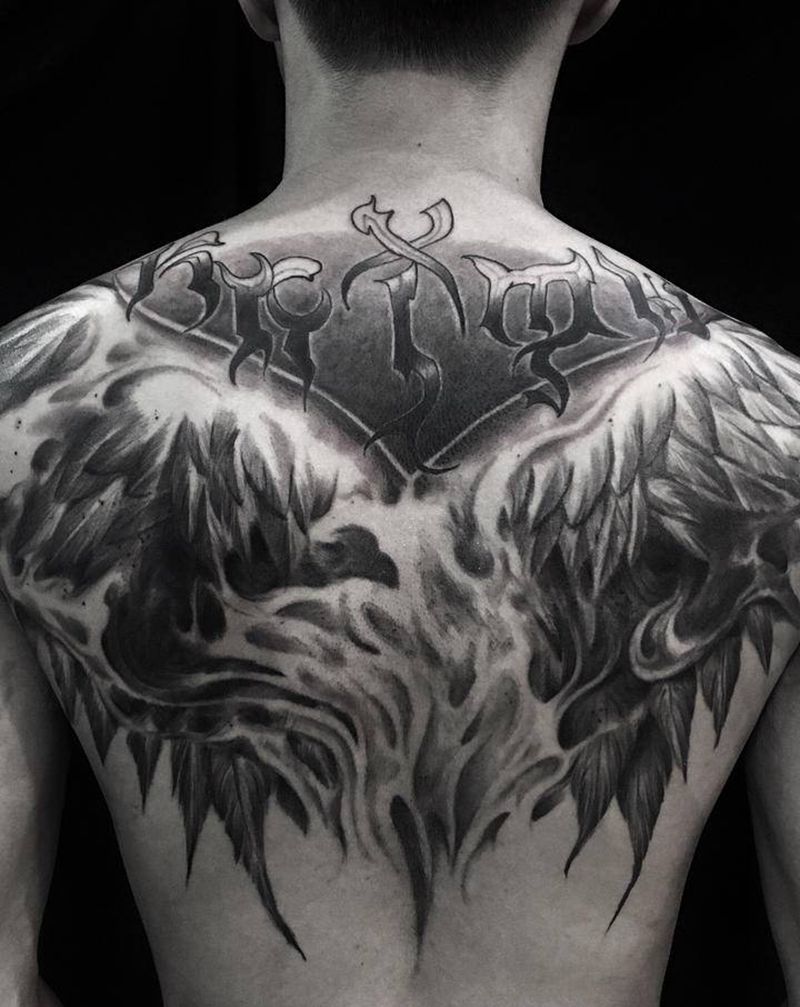 客带图(翅膀)纹身图片_背部欧美写实翅膀纹身图案