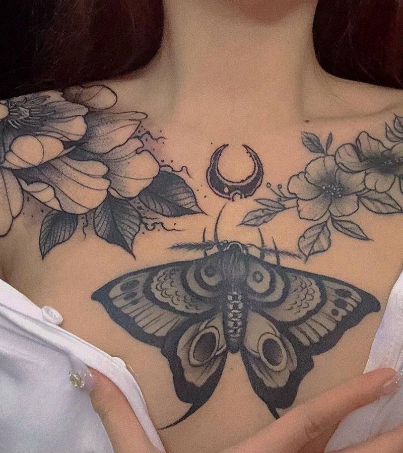 飞蛾纹身图片_腹部胸部纹身图案