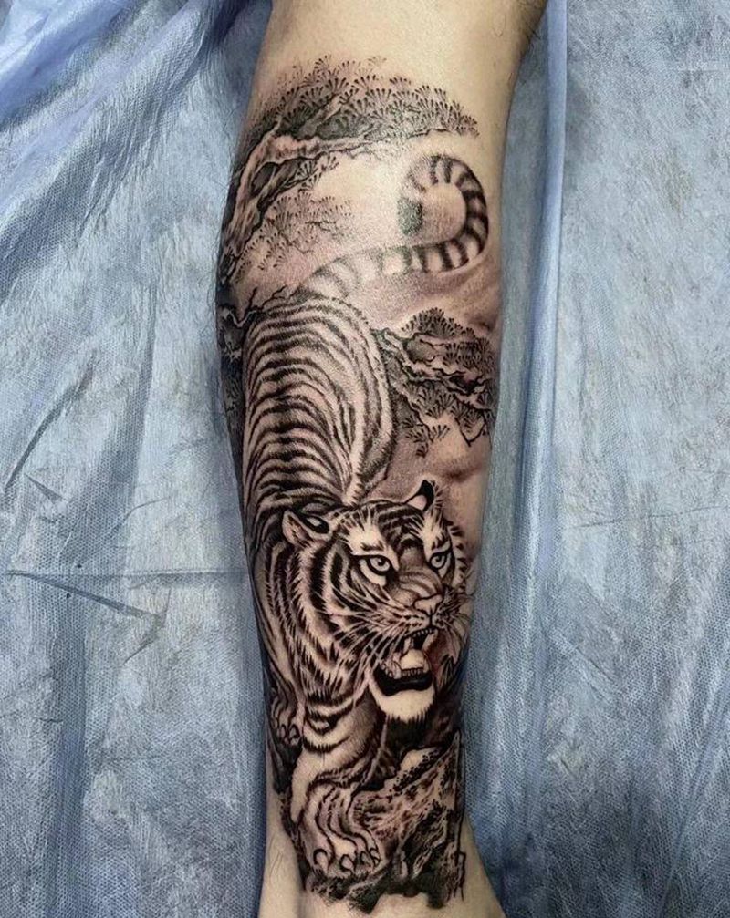 新传统老虎纹身图片_腿部新传统老虎 新传统纹身图案