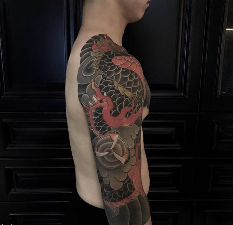 和风刺青遮盖。纹身图片_手臂胸部老传统纹身图案