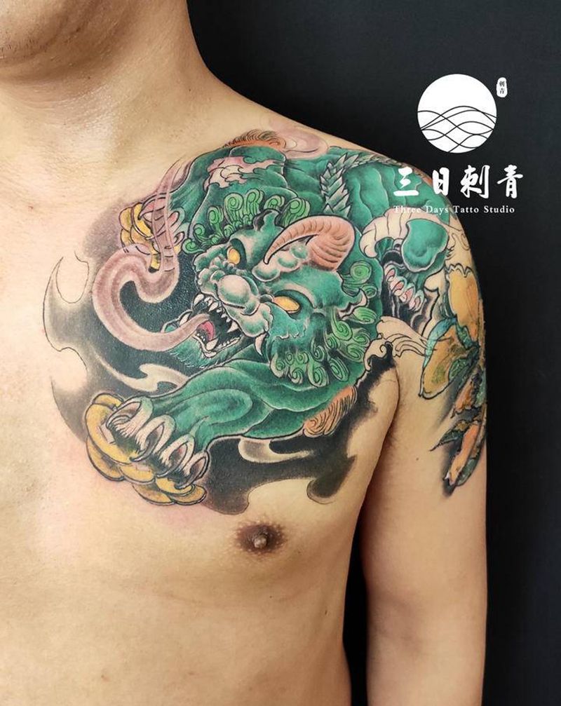 貔貅纹身图片_胸部新传统纹身图案