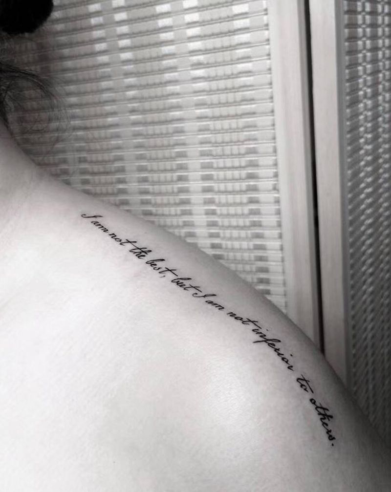 小图纹身图片_肩部纹身图案