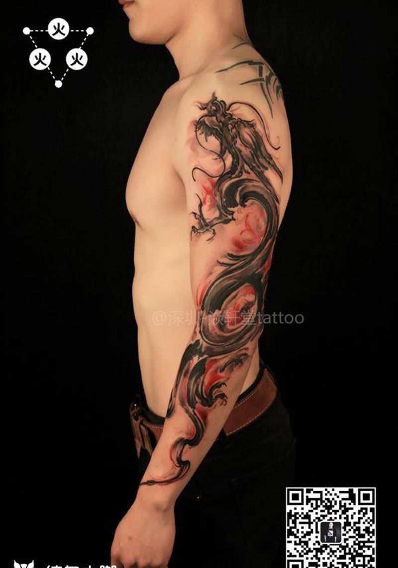 水墨龙～纹身图片_手部手臂水墨水彩龙纹身图案