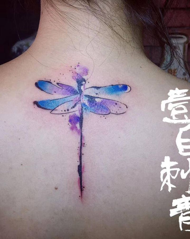 水彩莲花纹身图片_背部水彩纹身图案