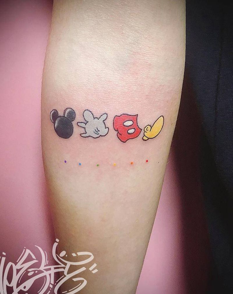 米奇纹身图片_手部Old School纹身图案