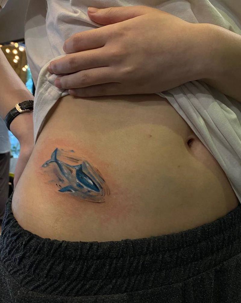 浅纹身图片_腰部纹身图案