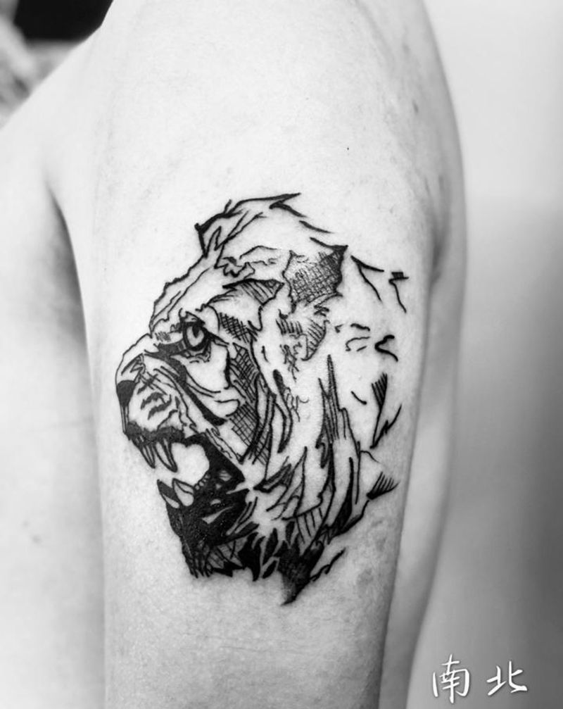 黑灰纹身图片_手臂纹身图案