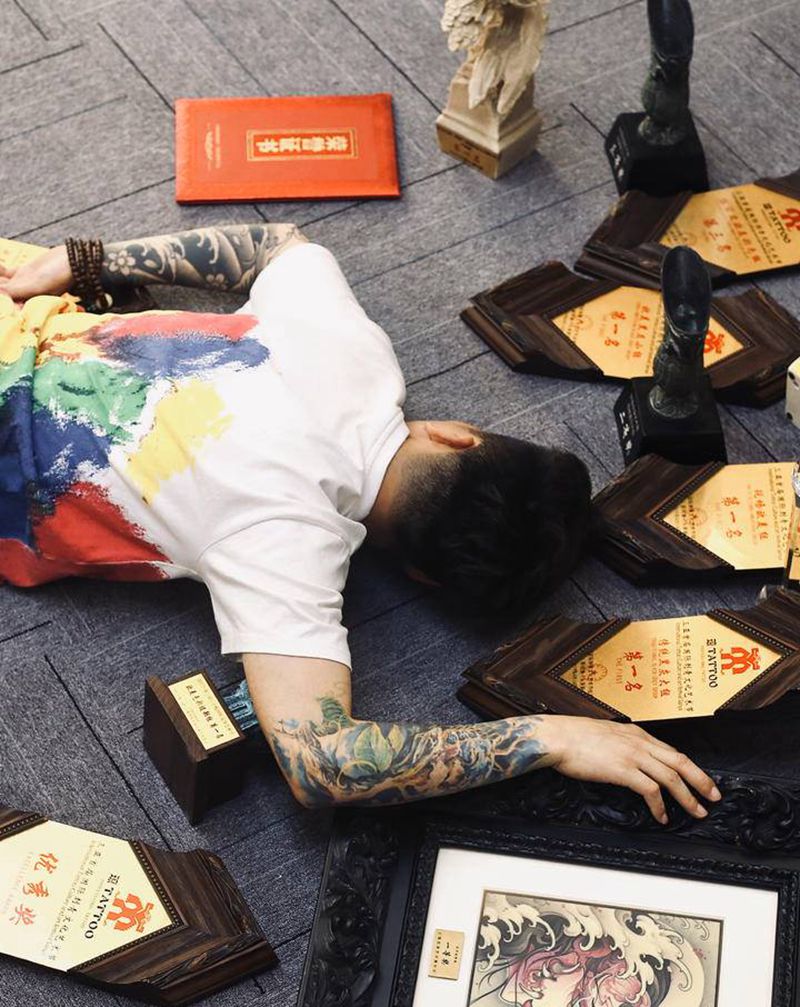 荣誉纹身图片_手臂腿部新传统Old School纹身图案