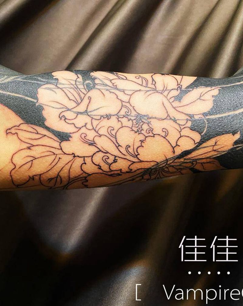 黑臂纹身图片_手臂几何纹身图案