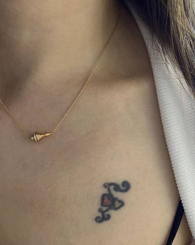 改图纹身图片_胸部纹身图案