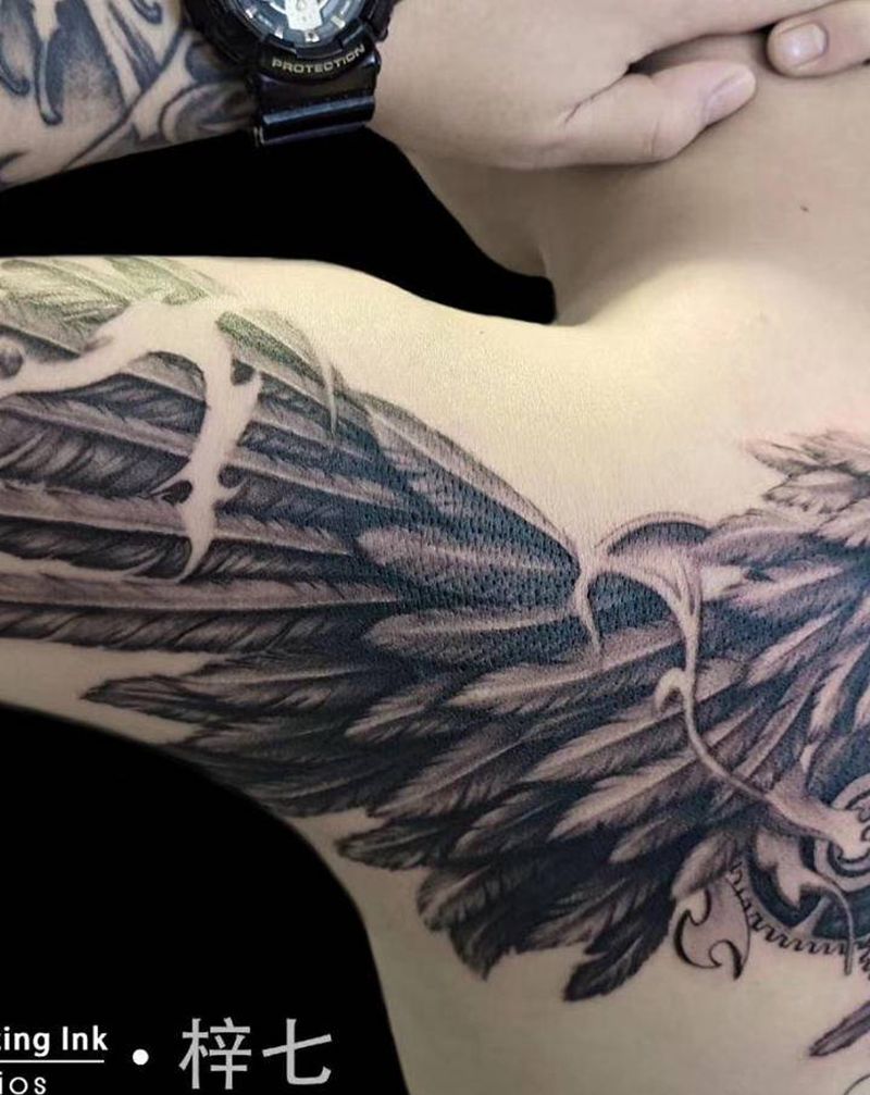 翼纹身图片_背部手臂欧美写实几何翅膀纹身图案