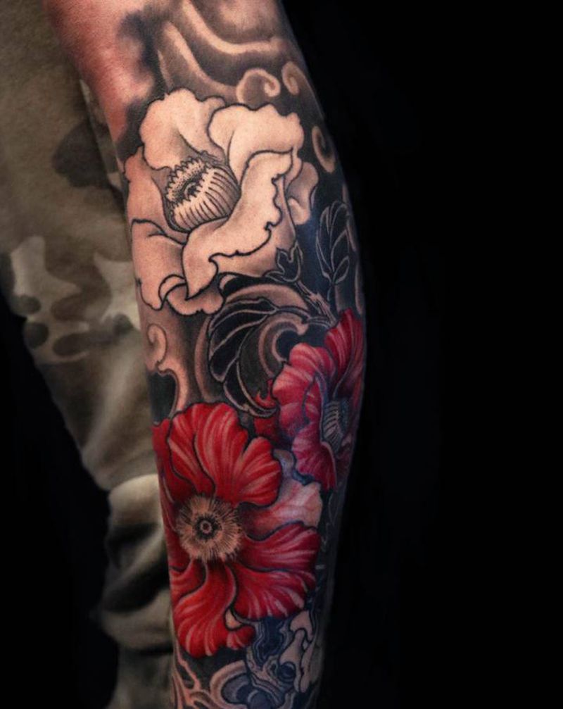 山茶花纹身图片_腿部新传统老传统纹身图案