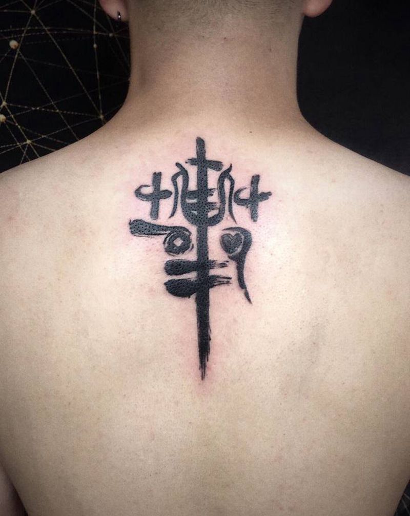 原创姓氏图腾纹身图片_背部图腾水墨纹身图案