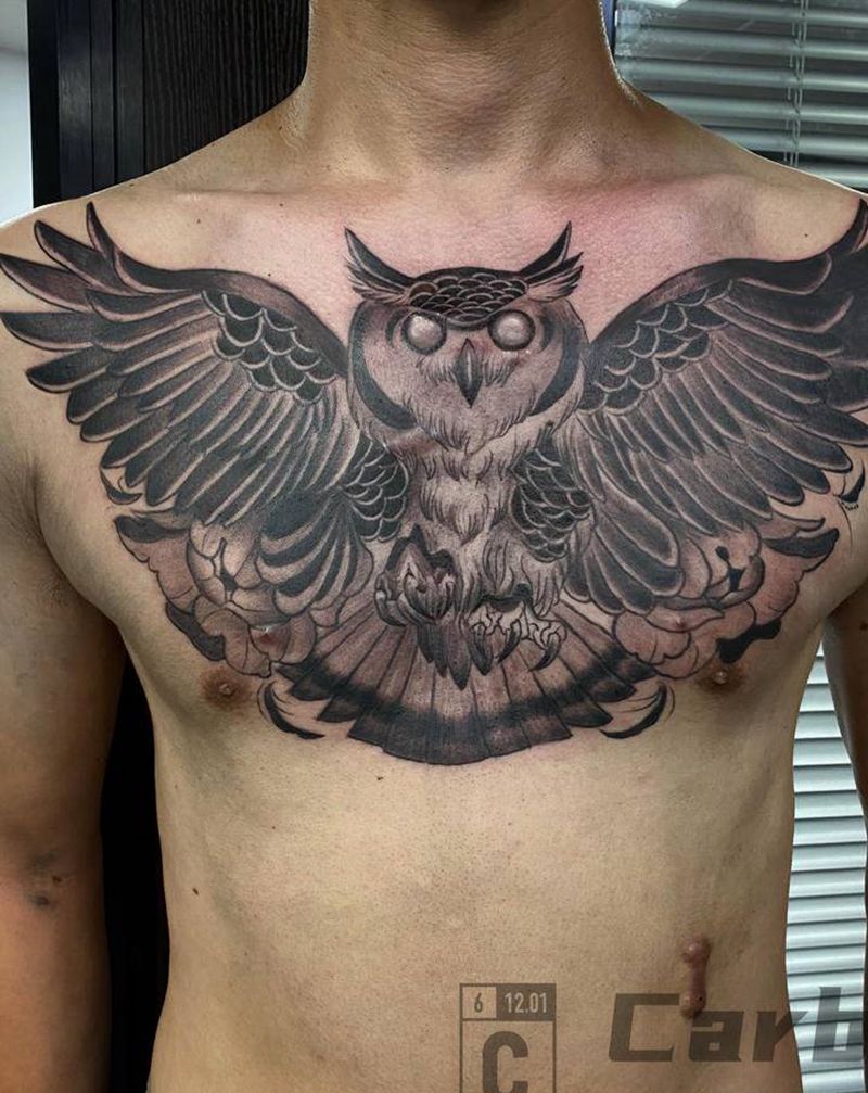 遮盖疤痕猫头鹰纹身图片_胸部欧美写实纹身图案
