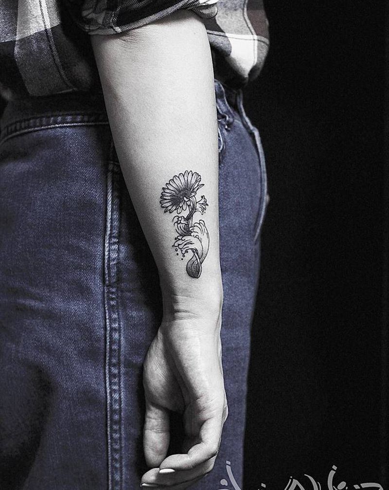 原设海上花纹身图片_手部点刺纹身图案