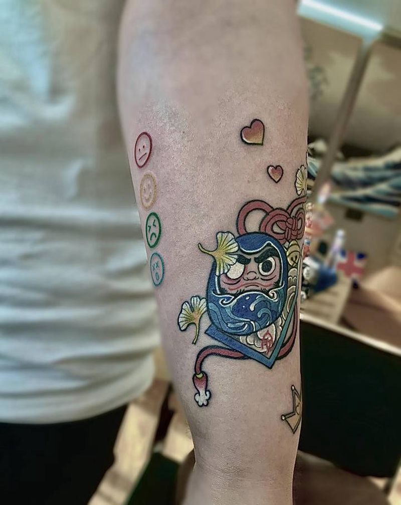 少女心泛滥纹身图片_手臂Old SchoolNew School达摩熊笑脸纹身图案